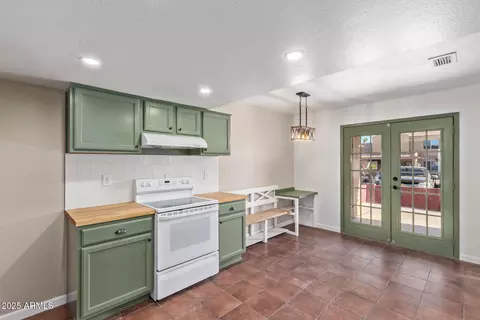 Kitchen - 3511 E Baseline Rd #1140, Phoenix, AZ 85042 photo 4 of 5