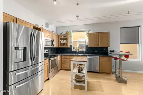Kitchen - 706 E Washington St #114, Phoenix, AZ 85034 photo 1 of 4