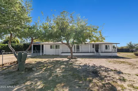 23865 W Coleman Dr, Congress, AZ 85332