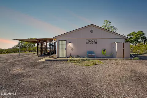 48822 N Roughrider Rd, New River, AZ 85087