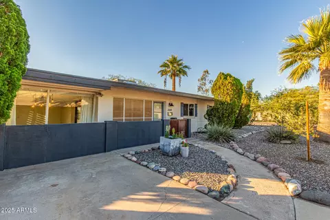 Exterior - 3610 N 8th Ave, Phoenix, AZ 85013 photo 15 of 16