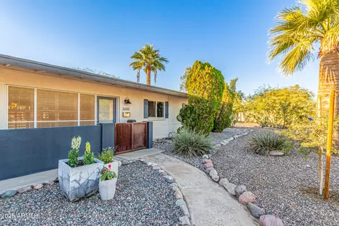Exterior - 3610 N 8th Ave, Phoenix, AZ 85013 photo 13 of 16