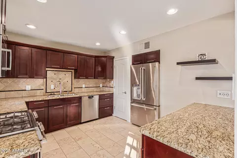 Kitchen - 3610 N 8th Ave, Phoenix, AZ 85013 photo 2 of 3