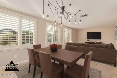 Dining - 3610 N 8th Ave, Phoenix, AZ 85013 photo 1 of 6