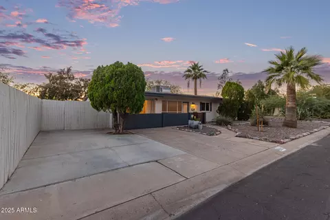 Exterior - 3610 N 8th Ave, Phoenix, AZ 85013 photo 14 of 16