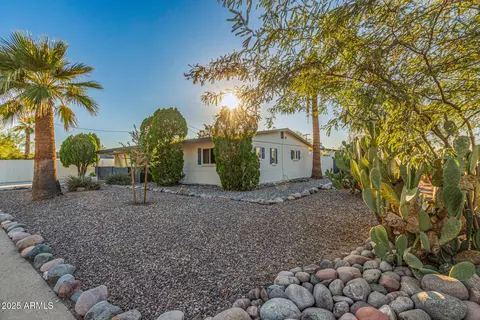 Exterior - 3610 N 8th Ave, Phoenix, AZ 85013 photo 16 of 16