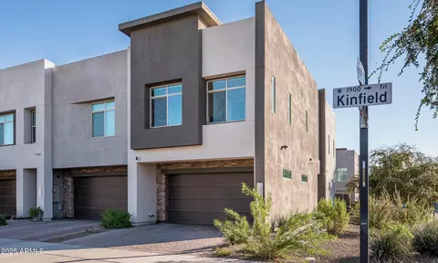 1933 W Kinfield Trl, Phoenix, AZ 85085