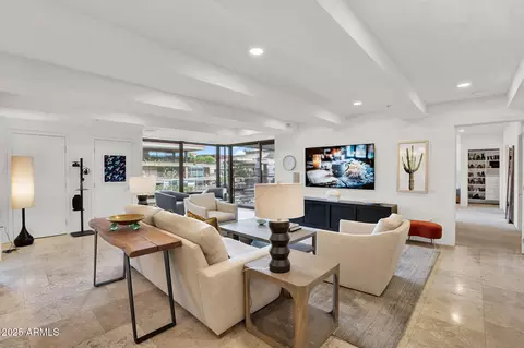 7127 E Rancho Vista Dr #6009, Scottsdale, AZ 85251