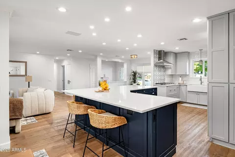 Kitchen - 4826 N 34th Pl, Phoenix, AZ 85018 photo 4 of 5