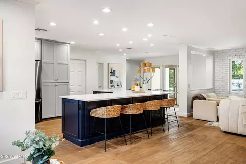 Kitchen - 4826 N 34th Pl, Phoenix, AZ 85018 photo 5 of 5