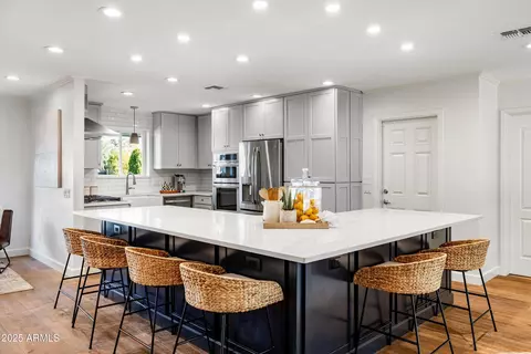 Kitchen - 4826 N 34th Pl, Phoenix, AZ 85018 photo 1 of 5