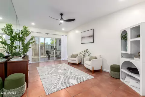 6125 E Indian School Rd #283, Scottsdale, AZ 85251