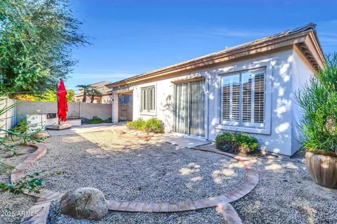 Exterior - 545 E Krista Way, Tempe, AZ 85284 photo 6 of 8