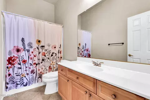 Bath - 545 E Krista Way, Tempe, AZ 85284 photo 3 of 3