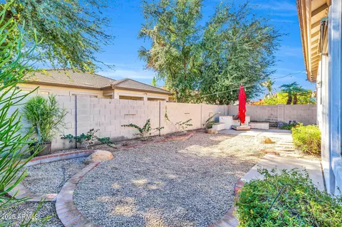 Exterior - 545 E Krista Way, Tempe, AZ 85284 photo 5 of 8