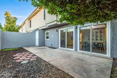 Exterior - 6509 N 10th Pl, Phoenix, AZ 85014 photo 2 of 5