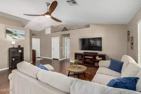 2844 E Oakland Ct, Gilbert, AZ 85295 photo 9