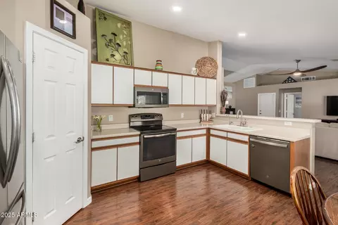 2844 E Oakland Ct, Gilbert, AZ 85295 photo 15