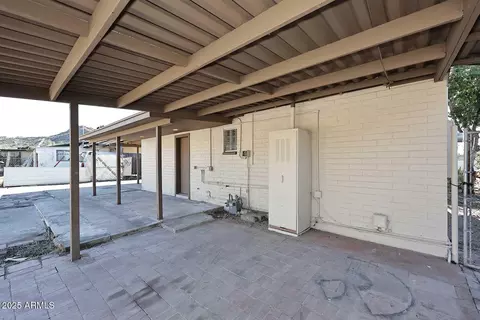 Exterior - 1136 Eva St, Phoenix, AZ 85020 photo 3 of 7
