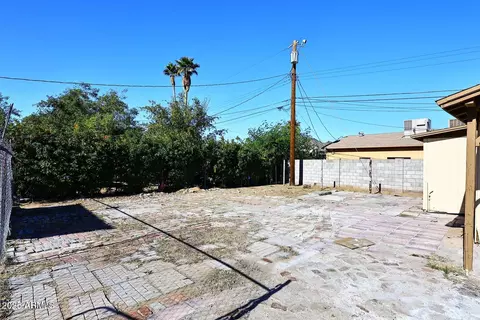 Exterior - 1136 Eva St, Phoenix, AZ 85020 photo 5 of 7