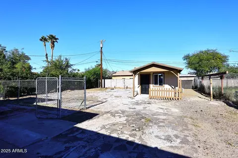 Exterior - 1136 Eva St, Phoenix, AZ 85020 photo 4 of 7