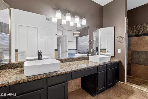 Bath - 1202 W Iris Dr, Gilbert, AZ 85233 photo 3 of 10