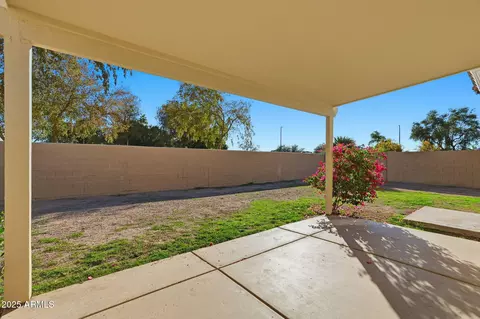 Exterior - 409 S Cholla St, Gilbert, AZ 85233 photo 2 of 4