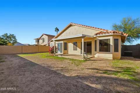 Exterior - 409 S Cholla St, Gilbert, AZ 85233 photo 3 of 4