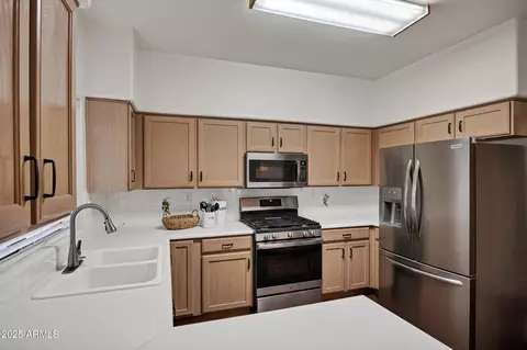 Kitchen - 45 E 9th Pl #75, Mesa, AZ 85201 photo 5 of 8