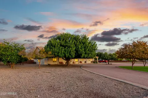 39791 N Country Ln, San Tan Valley, AZ 85140