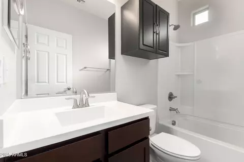 Bath - 232 N 56th Pl, Mesa, AZ 85205 photo 2 of 4