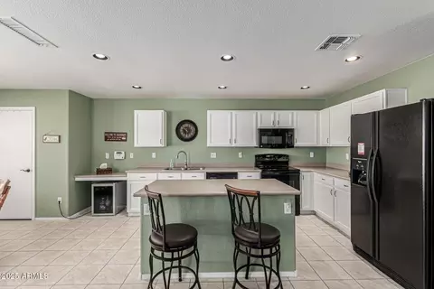 8822 S 12th St, Phoenix, AZ 85042