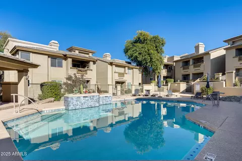 Exterior - 1880 E Morten Ave #121, Phoenix, AZ 85020 photo 3 of 6