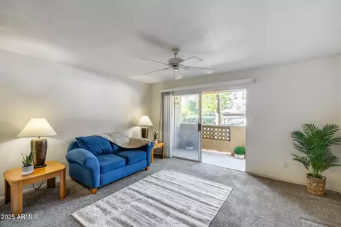 Living - 1880 E Morten Ave #121, Phoenix, AZ 85020 photo 1 of 3