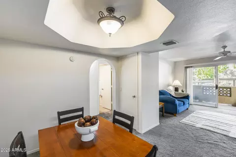Dining - 1880 E Morten Ave #121, Phoenix, AZ 85020 photo 2 of 2