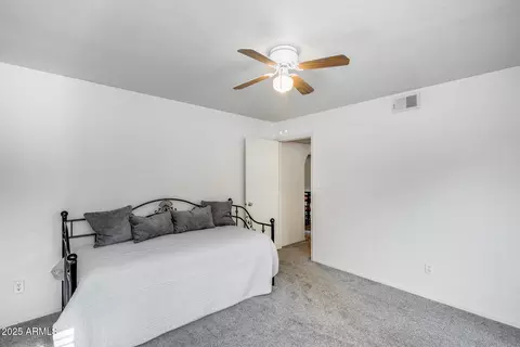 Bedroom - 1880 E Morten Ave #121, Phoenix, AZ 85020 photo 2 of 4