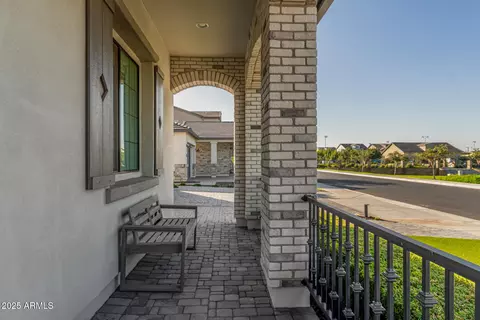 4065 S Debra Dr, Gilbert, AZ 85297 photo 5