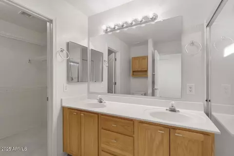 Bath - 7947 E Des Moines St, Mesa, AZ 85207 photo 2 of 3
