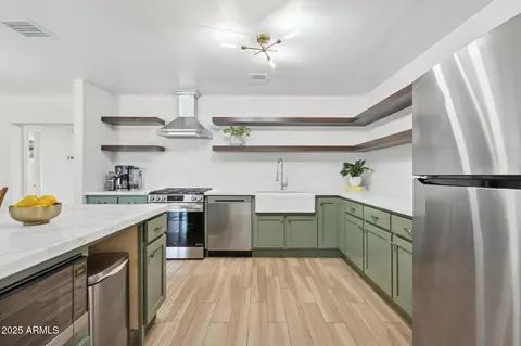 Kitchen - 6146 N 18th Ave, Phoenix, AZ 85015 photo 3 of 3