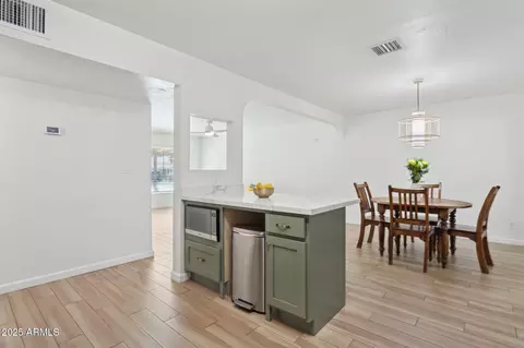 Dining - 6146 N 18th Ave, Phoenix, AZ 85015 photo 1 of 1