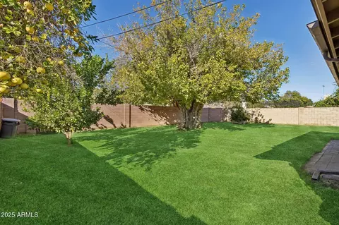 Exterior - 6146 N 18th Ave, Phoenix, AZ 85015 photo 4 of 5