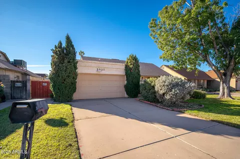 5527 W Garden Dr, Glendale, AZ 85304