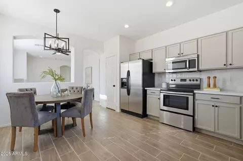 5185 S Eileen Dr, Chandler, AZ 85248