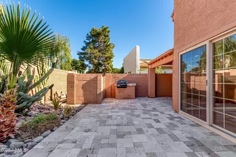 Exterior - 4546 E Renee Dr, Phoenix, AZ 85050 photo 7 of 14