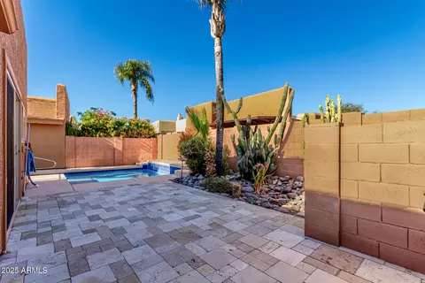Exterior - 4546 E Renee Dr, Phoenix, AZ 85050 photo 9 of 14