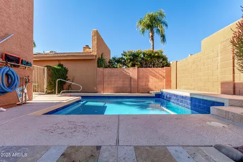 Exterior - 4546 E Renee Dr, Phoenix, AZ 85050 photo 8 of 14