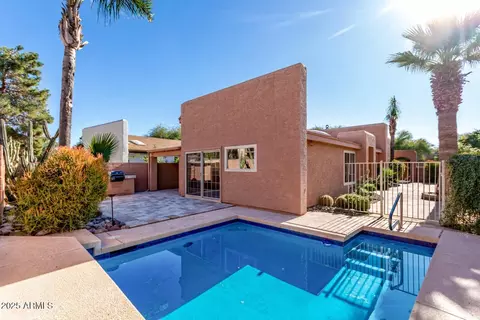 Exterior - 4546 E Renee Dr, Phoenix, AZ 85050 photo 2 of 14
