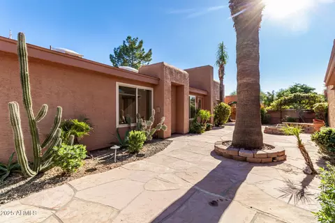 Exterior - 4546 E Renee Dr, Phoenix, AZ 85050 photo 5 of 14