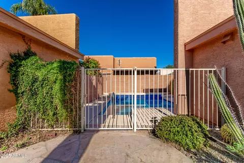 Exterior - 4546 E Renee Dr, Phoenix, AZ 85050 photo 12 of 14