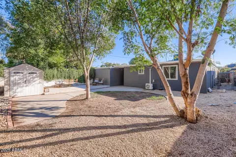Exterior - 2210 E Cambridge Ave, Phoenix, AZ 85006 photo 3 of 9